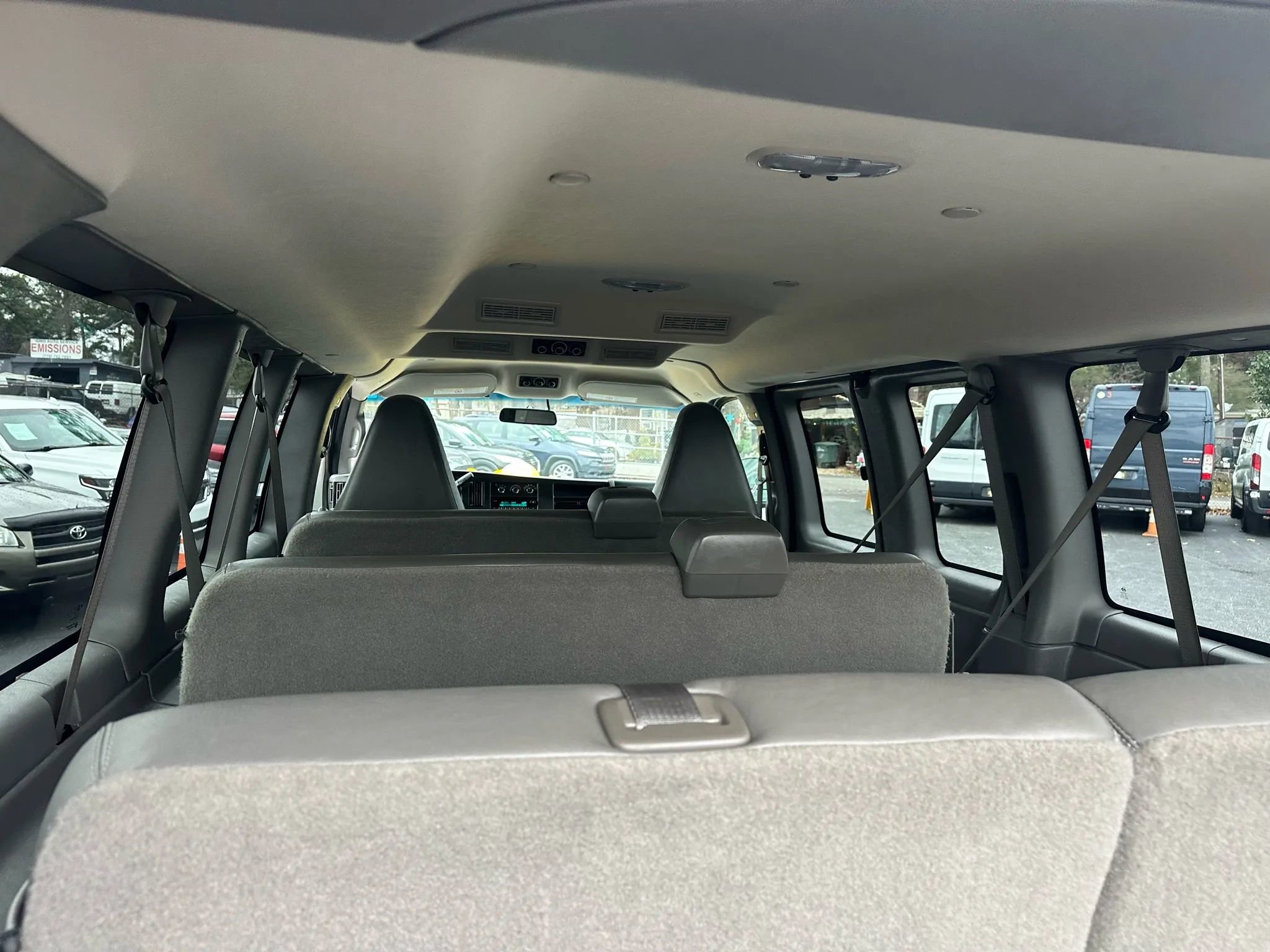 Used 2017 Chevrolet Express 2500 LS RWD image 20