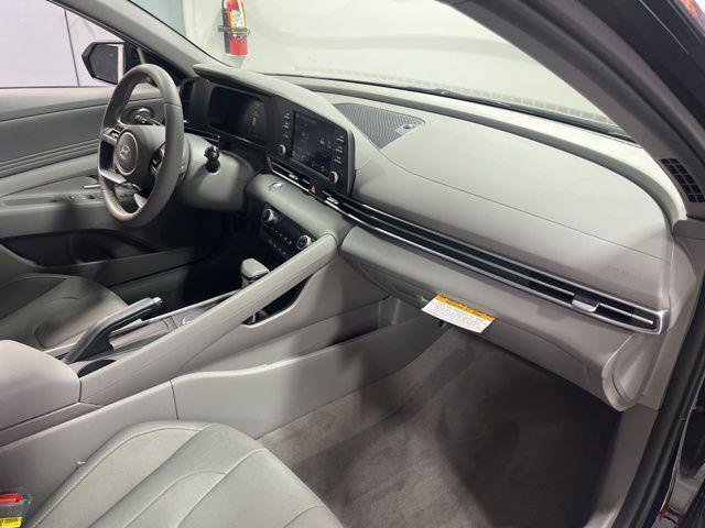 New 2026 Hyundai Elantra Sport image 21