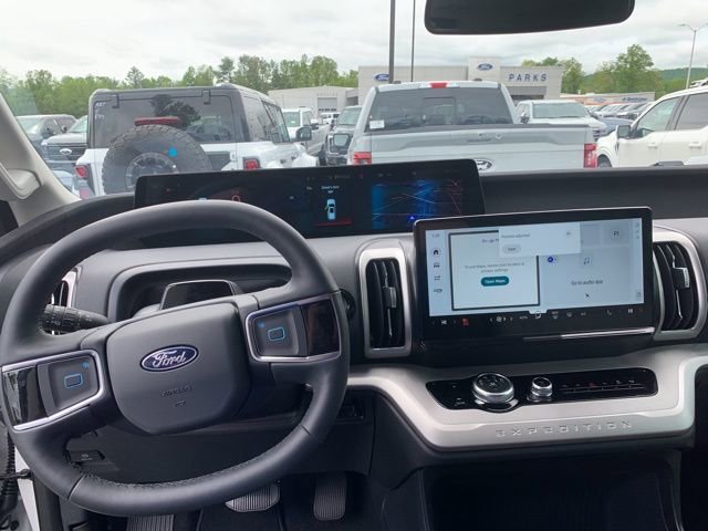 New 2025 Ford Expedition Active RWD image 25
