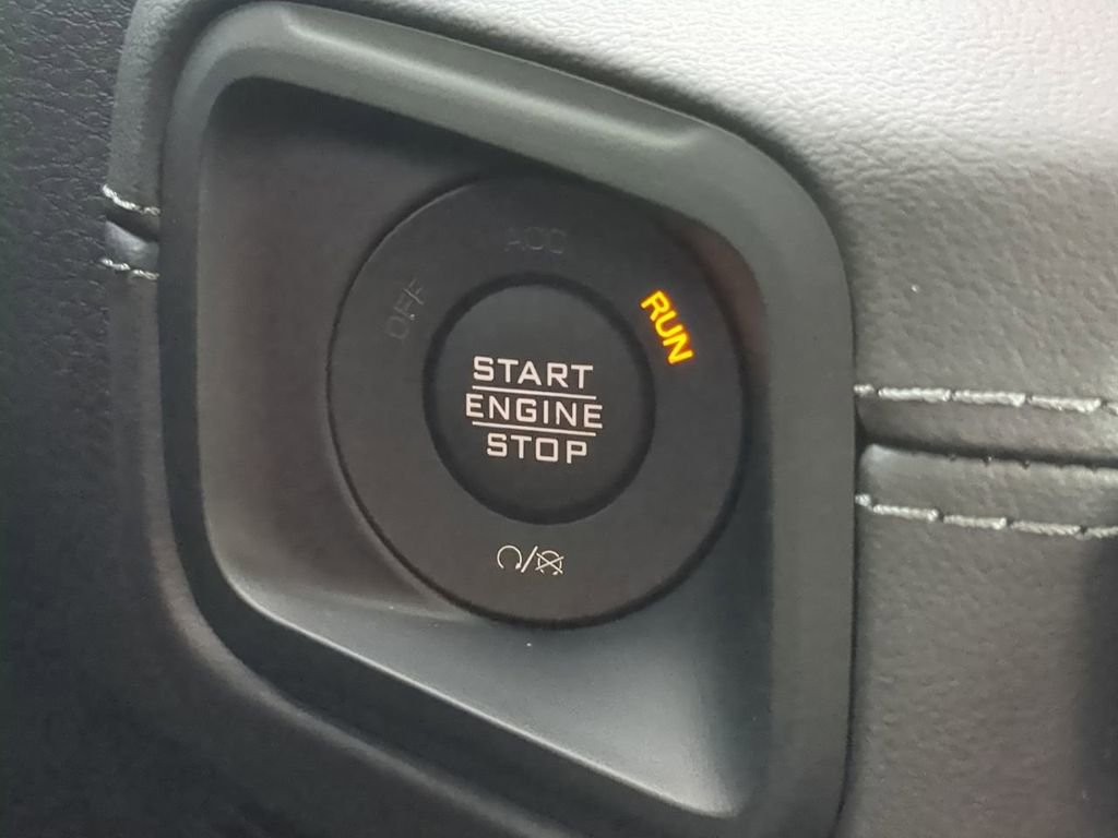 Used 2025 Jeep Gladiator Rubicon w/ Safety Group image 27