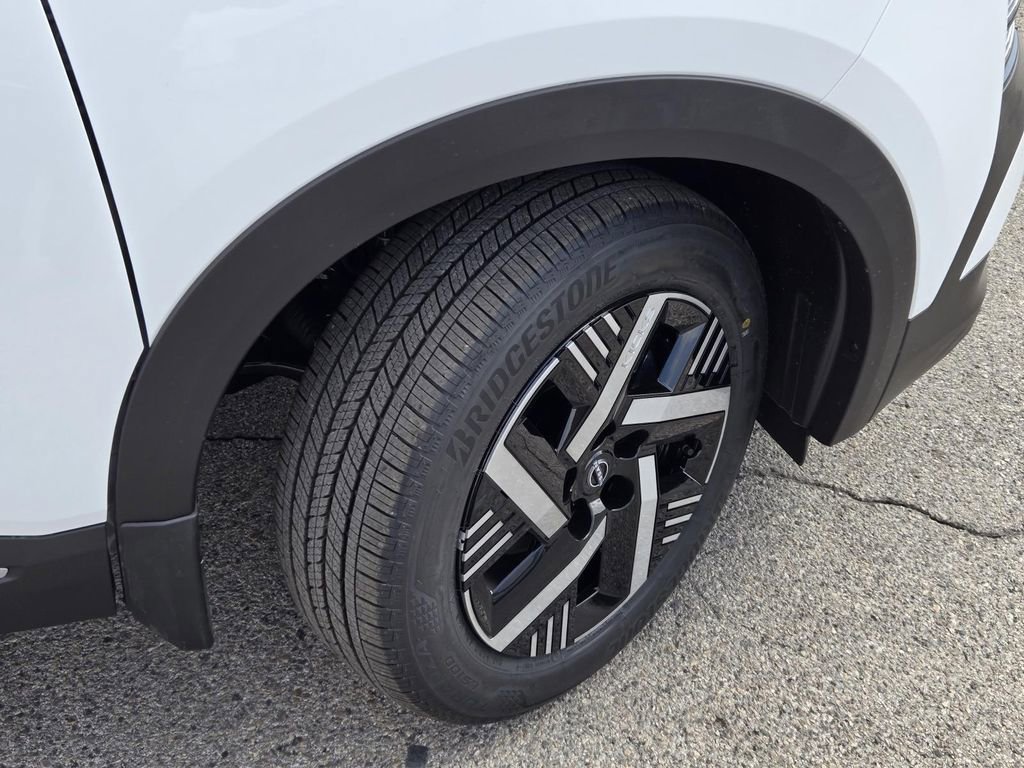 New 2026 Nissan Kicks SV image 7