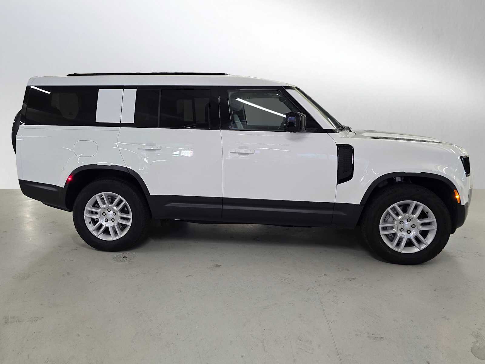 Used 2025 Land Rover Defender 130 S AWD/4WD image 6