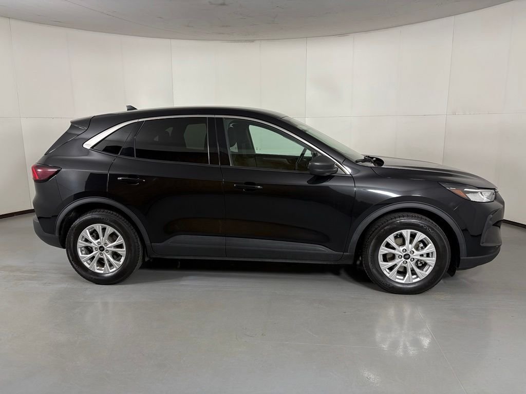 Used 2024 Ford Escape Active FWD image 9