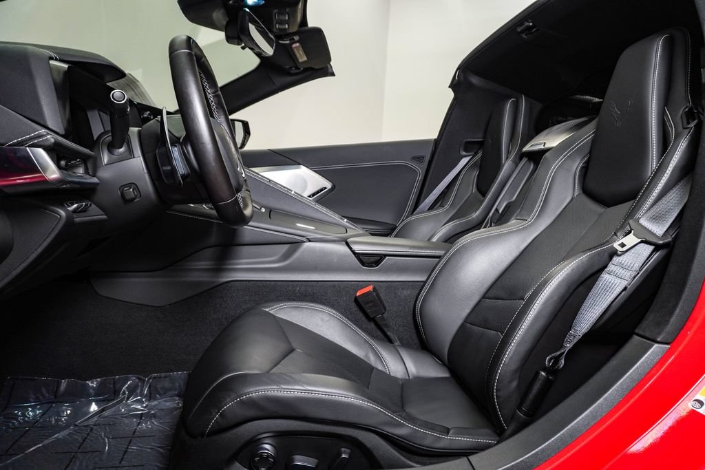 Used 2021 Chevrolet Corvette Stingray Preferred Cpe w/ Z51 Performance Package RWD image 20