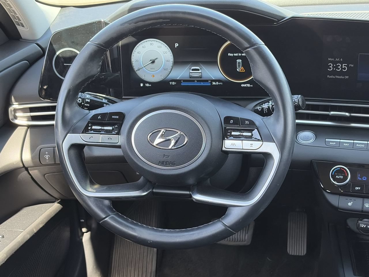 Certified 2023 Hyundai Elantra SEL w/ Convenience Package FWD image 13