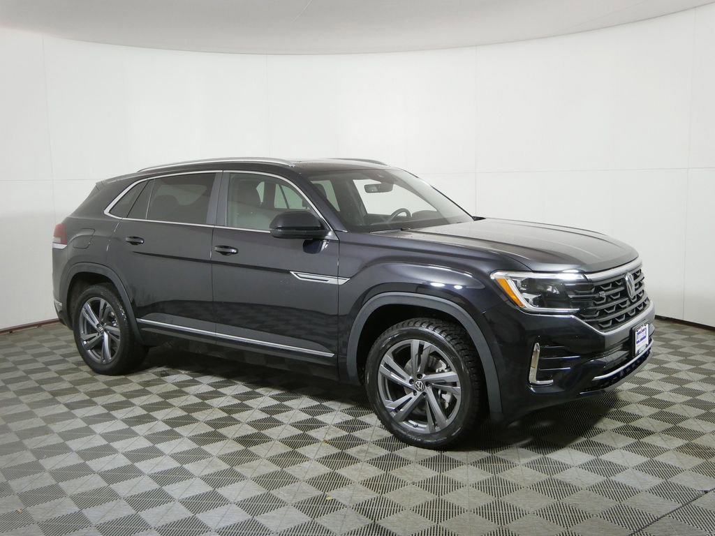 Used 2024 Volkswagen Atlas Cross Sport SEL R-Line image 1