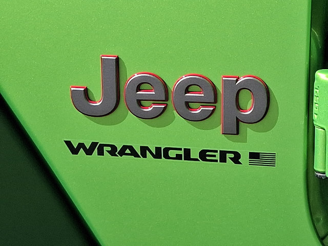 Used 2025 Jeep Wrangler Unlimited Rubicon w/ Convenience Group AWD/4WD image 30