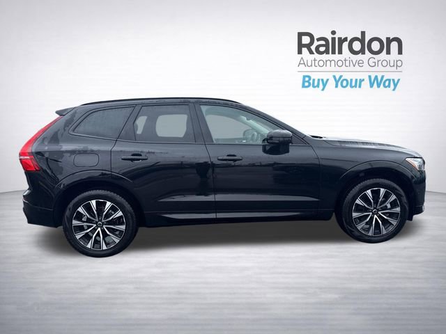 Used 2025 Volvo XC60 B5 Plus image 10
