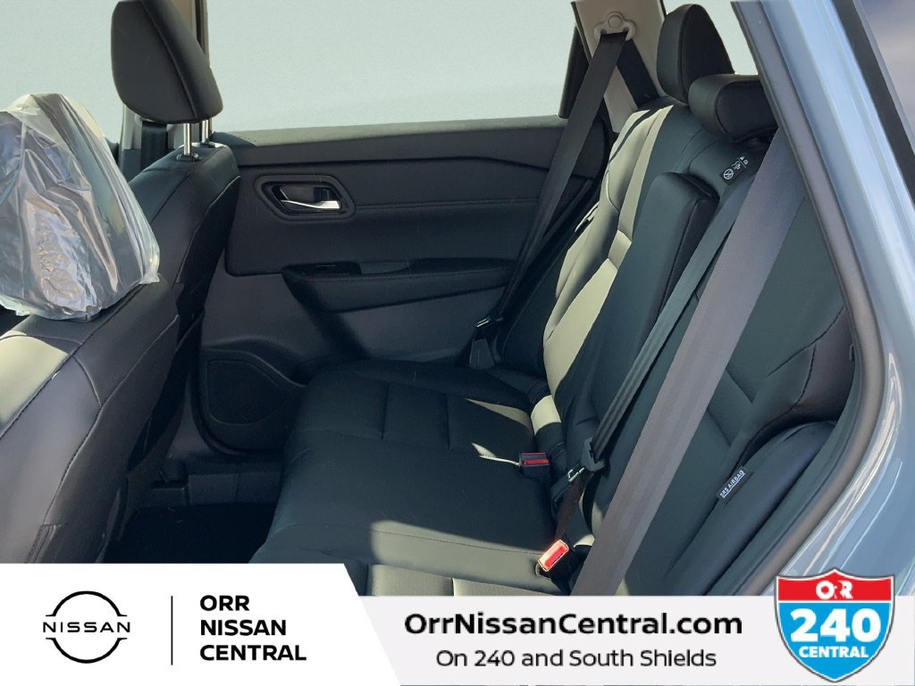 New 2027 Nissan Rogue Dark Armor FWD image 13