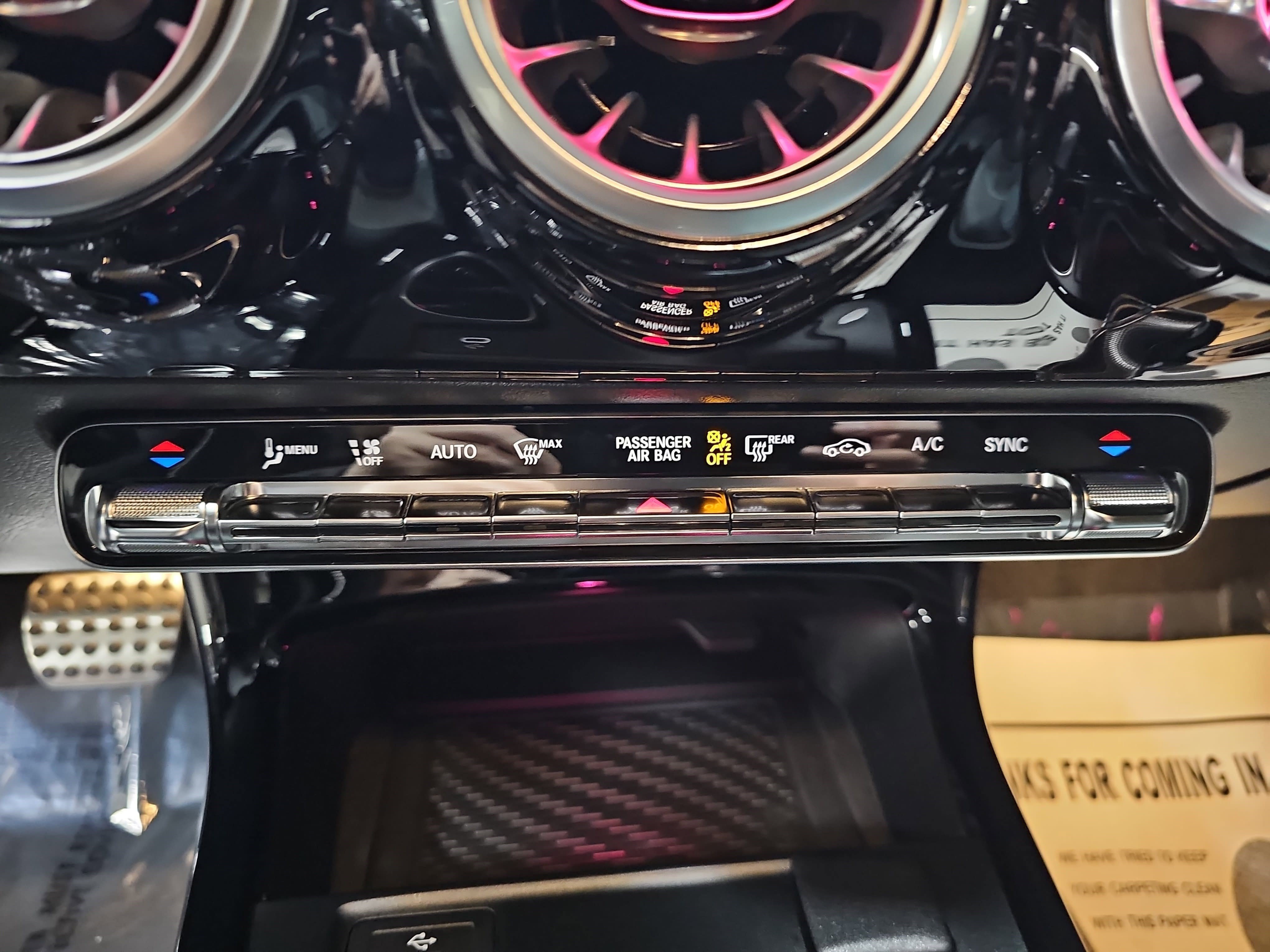 Used 2025 Mercedes-Benz CLA 35 AMG 4MATIC image 24