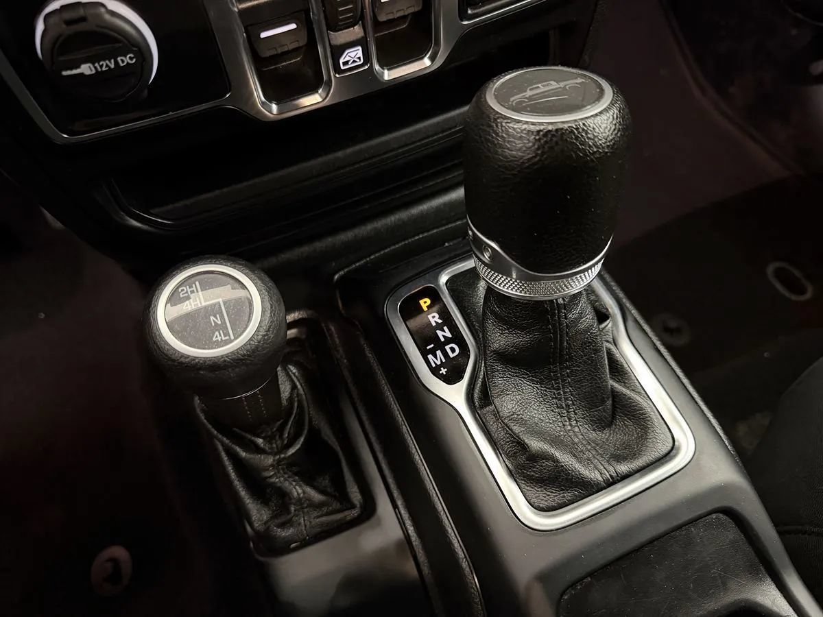 Used 2021 Jeep Gladiator Sport AWD/4WD image 26