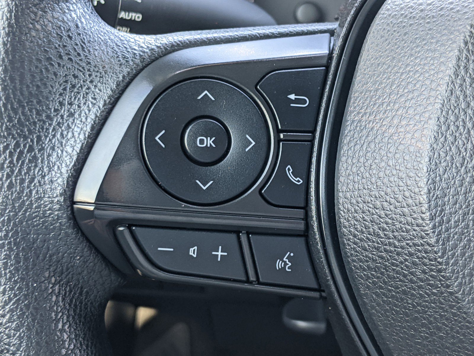 Used 2023 Toyota Corolla LE image 17