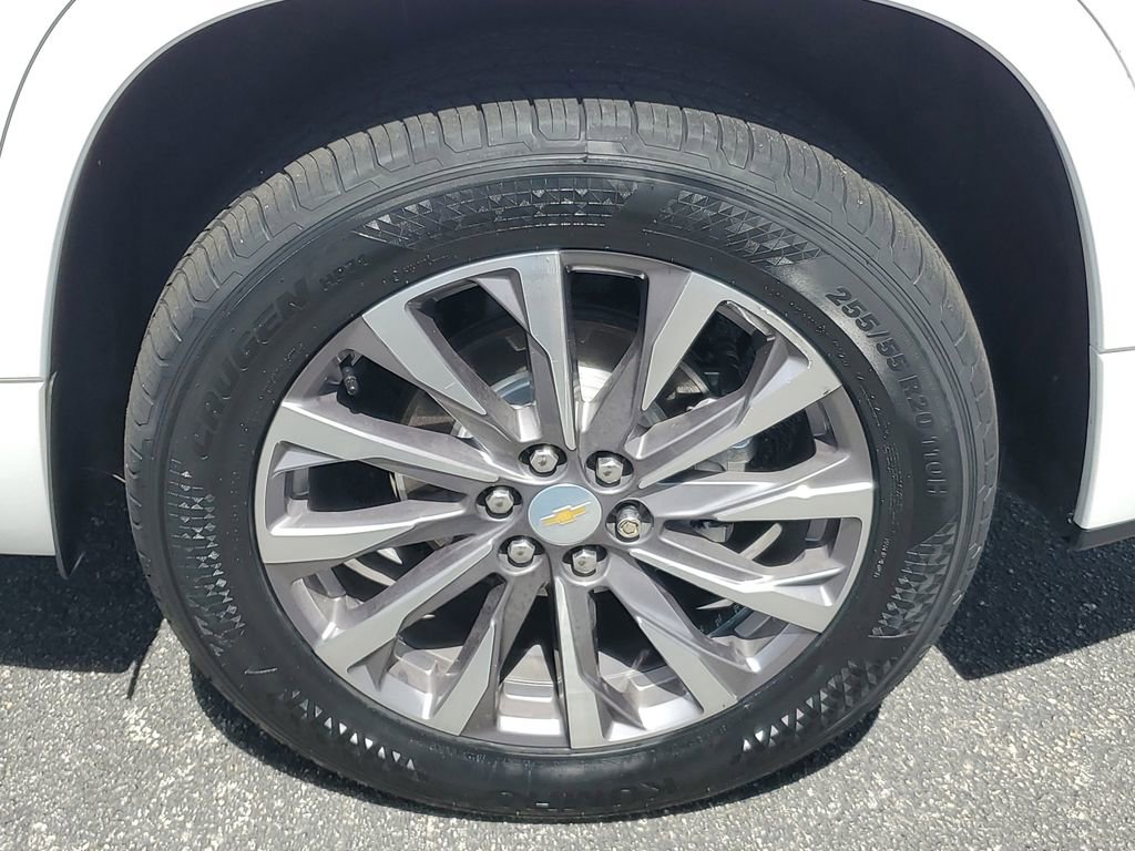Used 2023 Chevrolet Traverse Premier w/ LPO, Floor Liner Package image 5