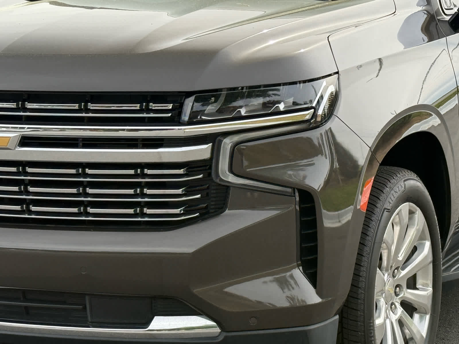 Used 2021 Chevrolet Tahoe Premier w/ Premium Package AWD/4WD image 10