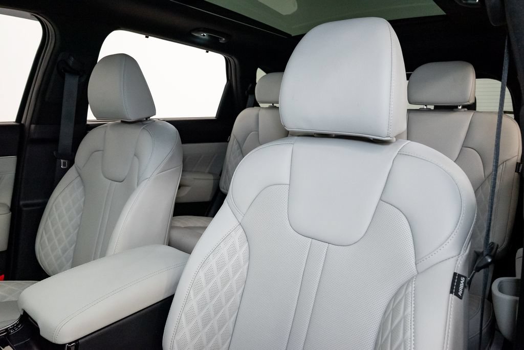 Certified 2025 Kia Sorento SX Prestige AWD/4WD image 13