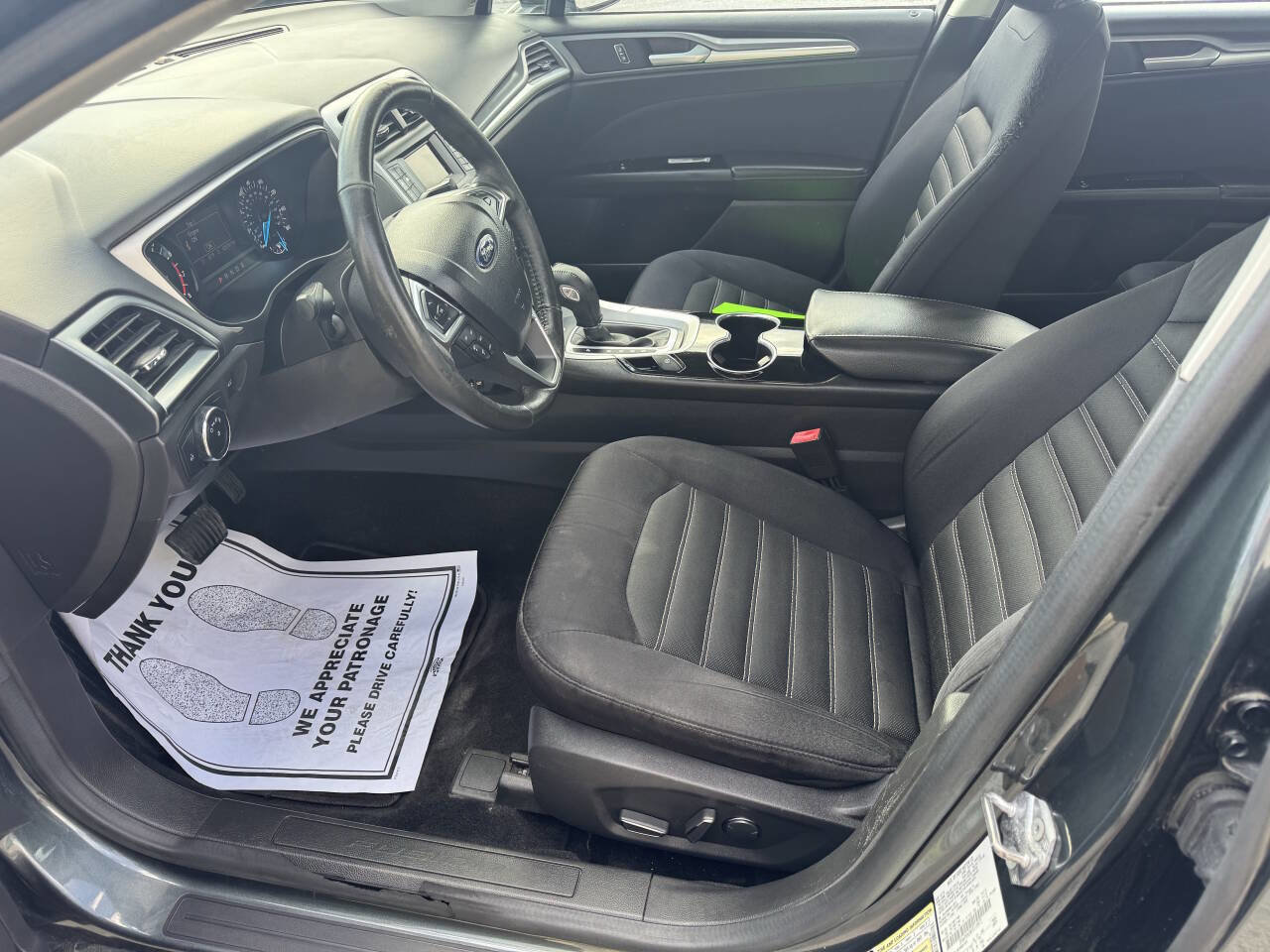 Used 2015 Ford Fusion SE FWD image 10