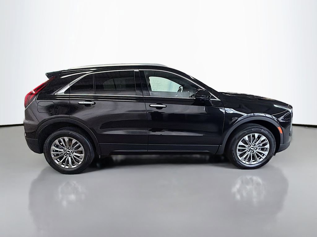 Used 2025 Cadillac XT4 Premium Luxury image 10