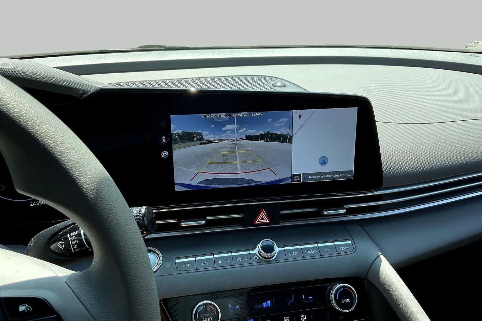 Used 2024 Hyundai Elantra SEL FWD image 26