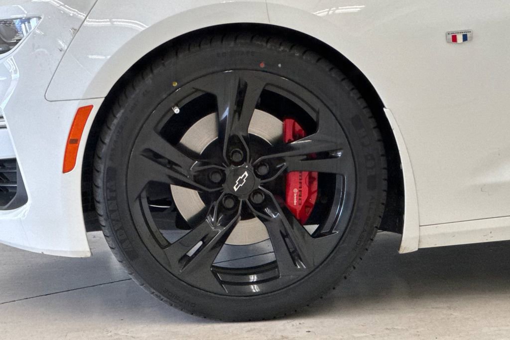Used 2020 Chevrolet Camaro SS RWD image 27