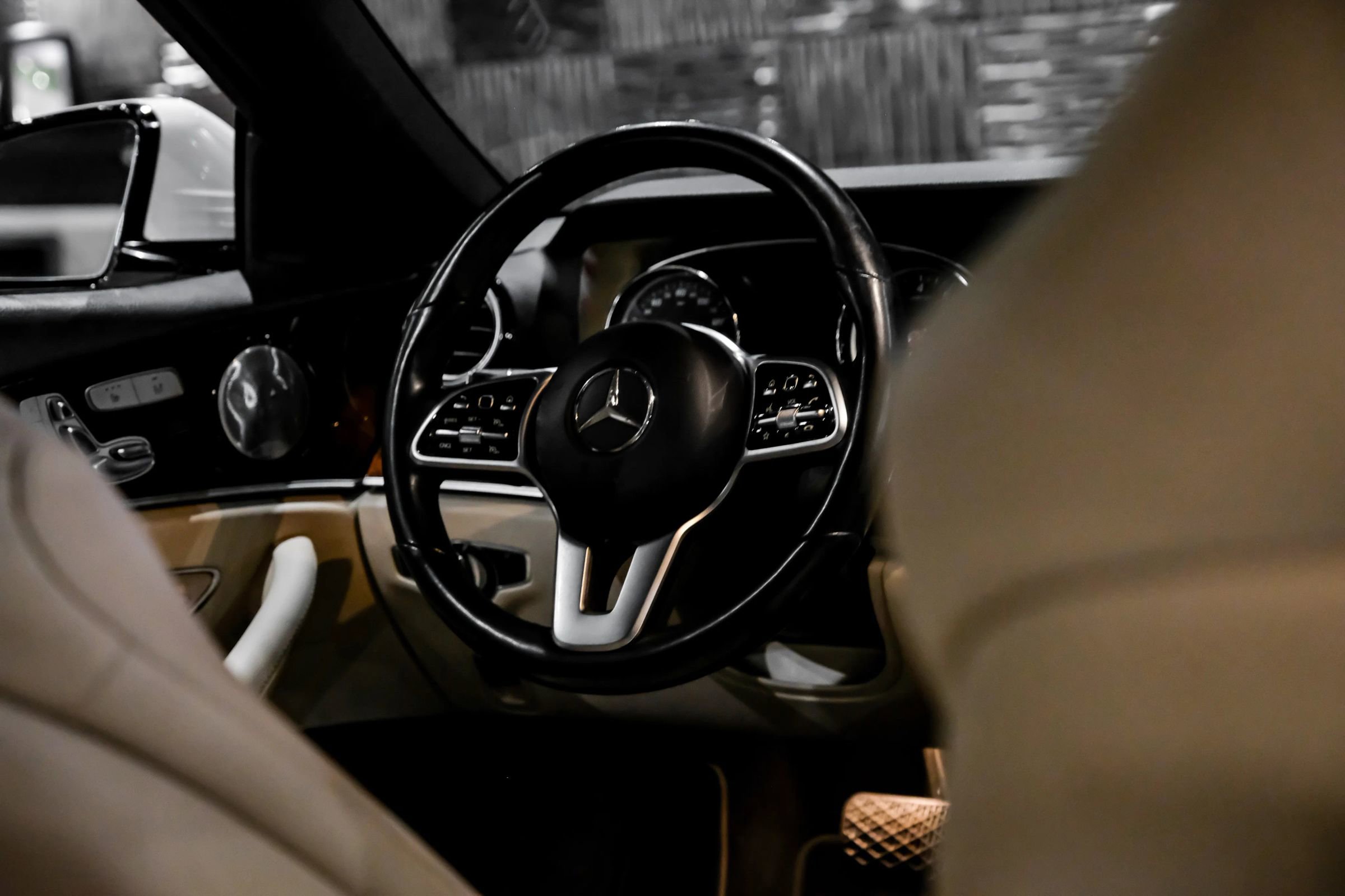 Used 2019 Mercedes-Benz E 300 4MATIC image 16