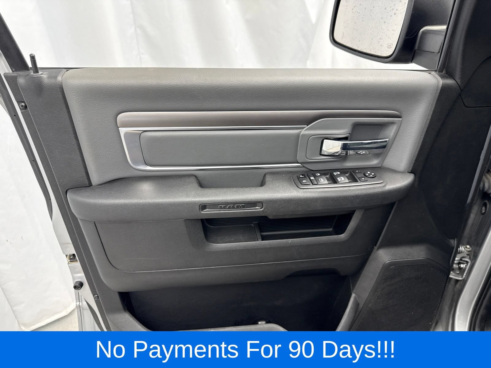 Used 2022 RAM 1500 Classic SLT w/ Protection Group AWD/4WD image 13