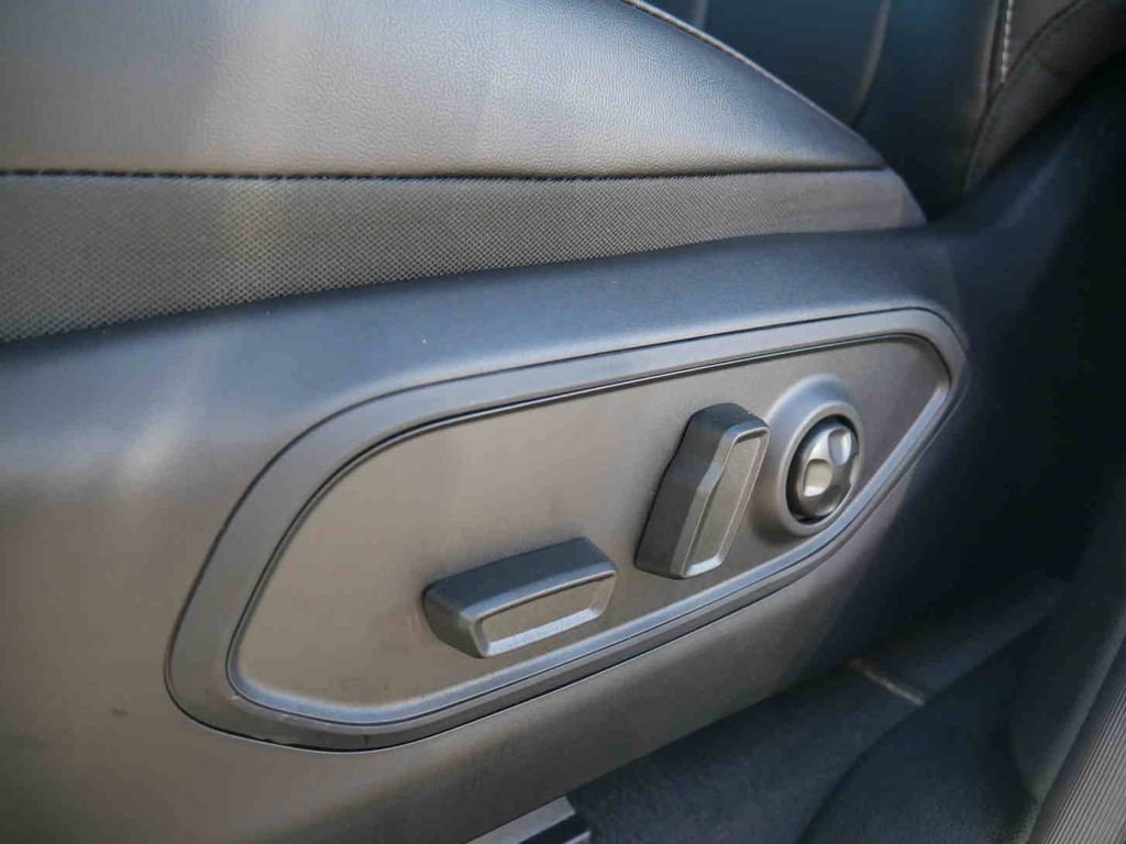 New 2025 Jeep Grand Cherokee Limited w/ Luxury Tech Group II image 31