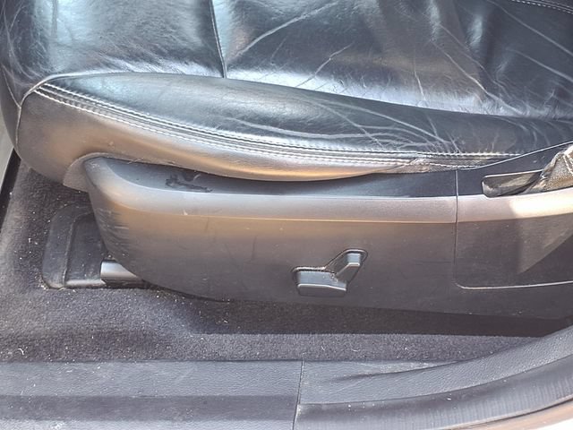 Used 2012 Chrysler 200 Limited FWD image 4
