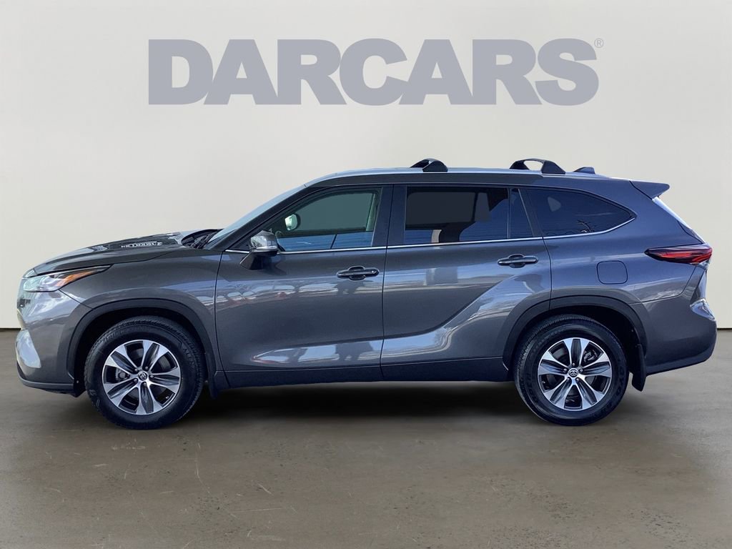 Used 2024 Toyota Highlander XLE image 4