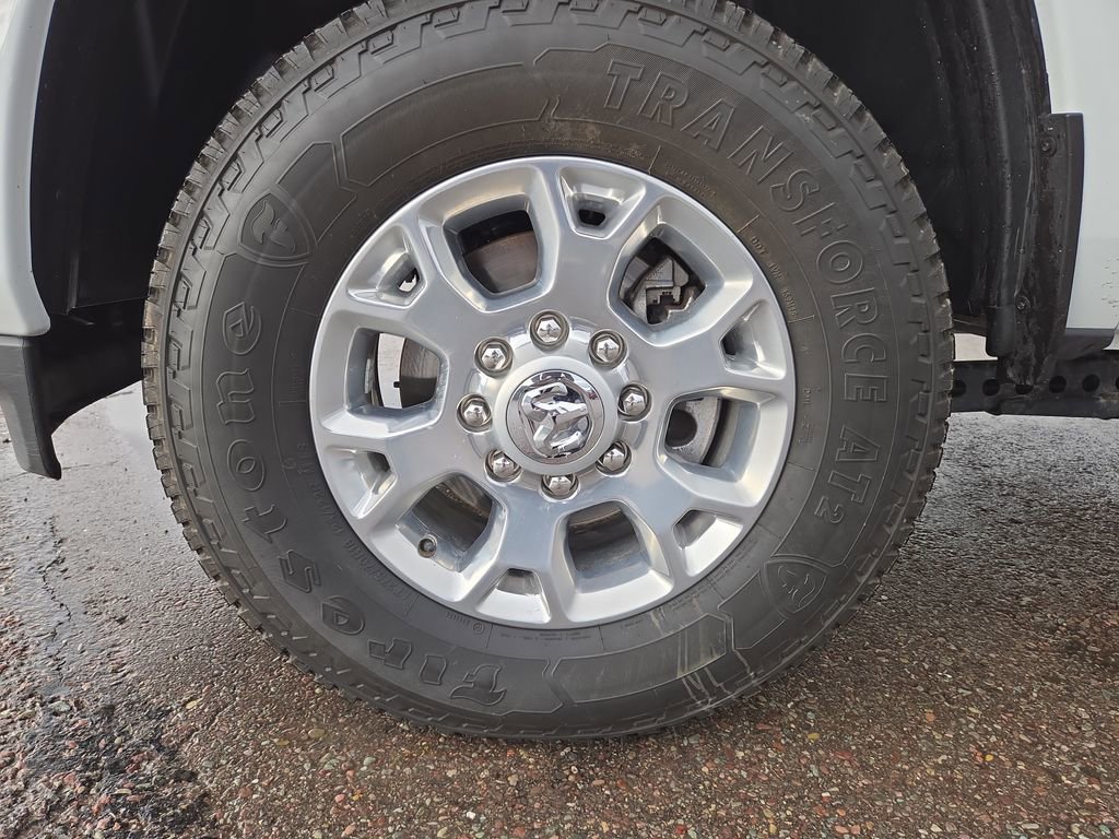 Used 2024 RAM 2500 Laramie w/ Safety Group image 10