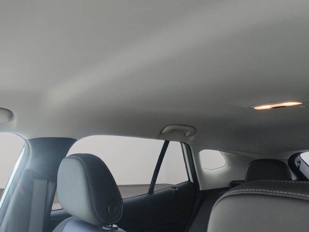 New 2025 Chevrolet Trax LT w/ Driver Confidence Package image 18