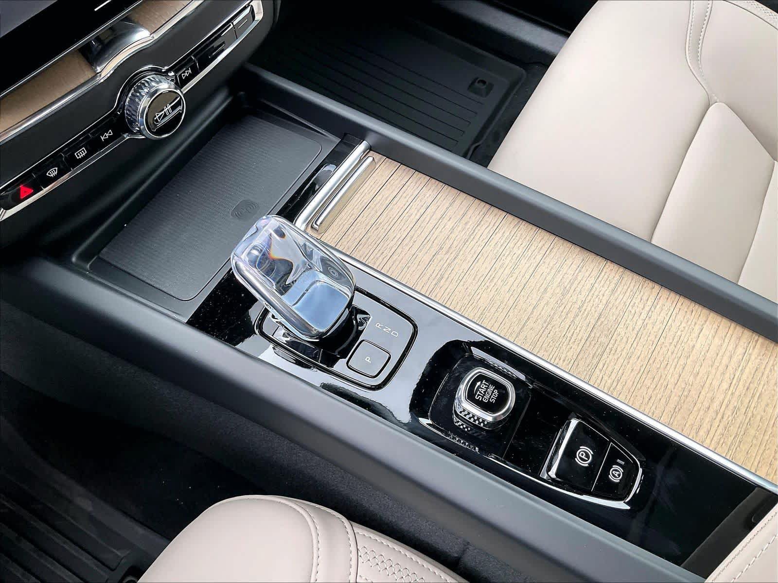 New 2027 Volvo XC60 B5 Core AWD/4WD image 10