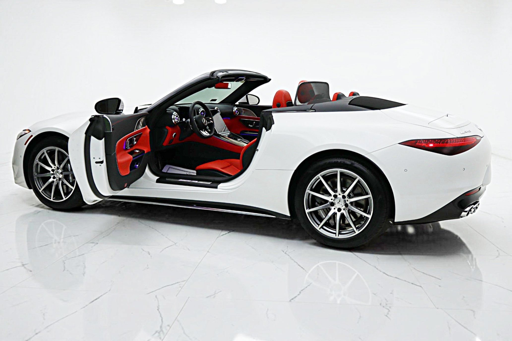 Used 2023 Mercedes-Benz SL 43 AMG image 5