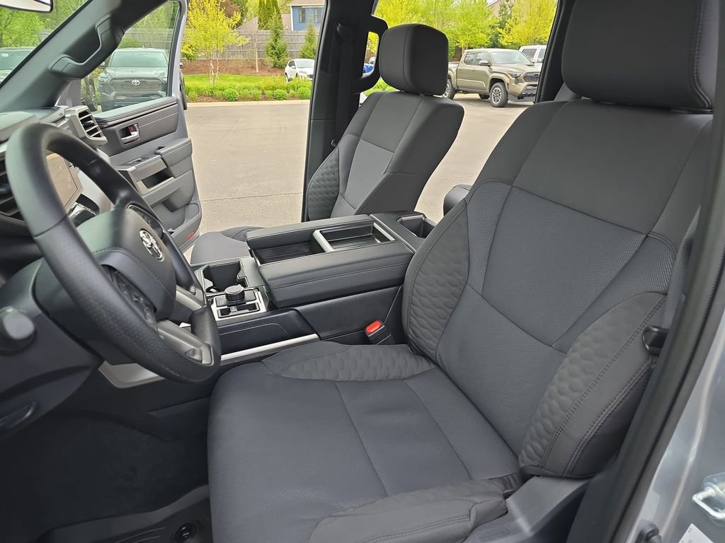 Used 2026 Toyota Tundra SR5 AWD/4WD image 16