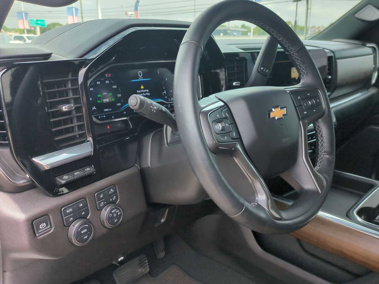 Used 2024 Chevrolet Silverado 3500 High Country w/ High Country Premium Package AWD/4WD image 10