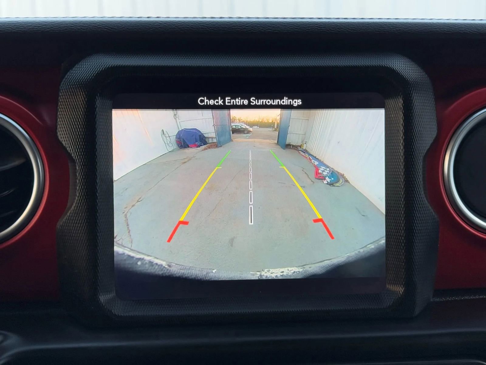 Used 2018 Jeep Wrangler Unlimited Rubicon image 24