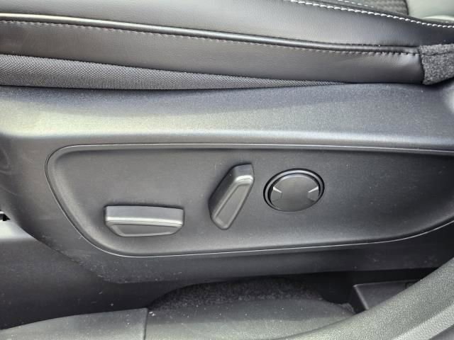 New 2024 Ford Escape SE image 15