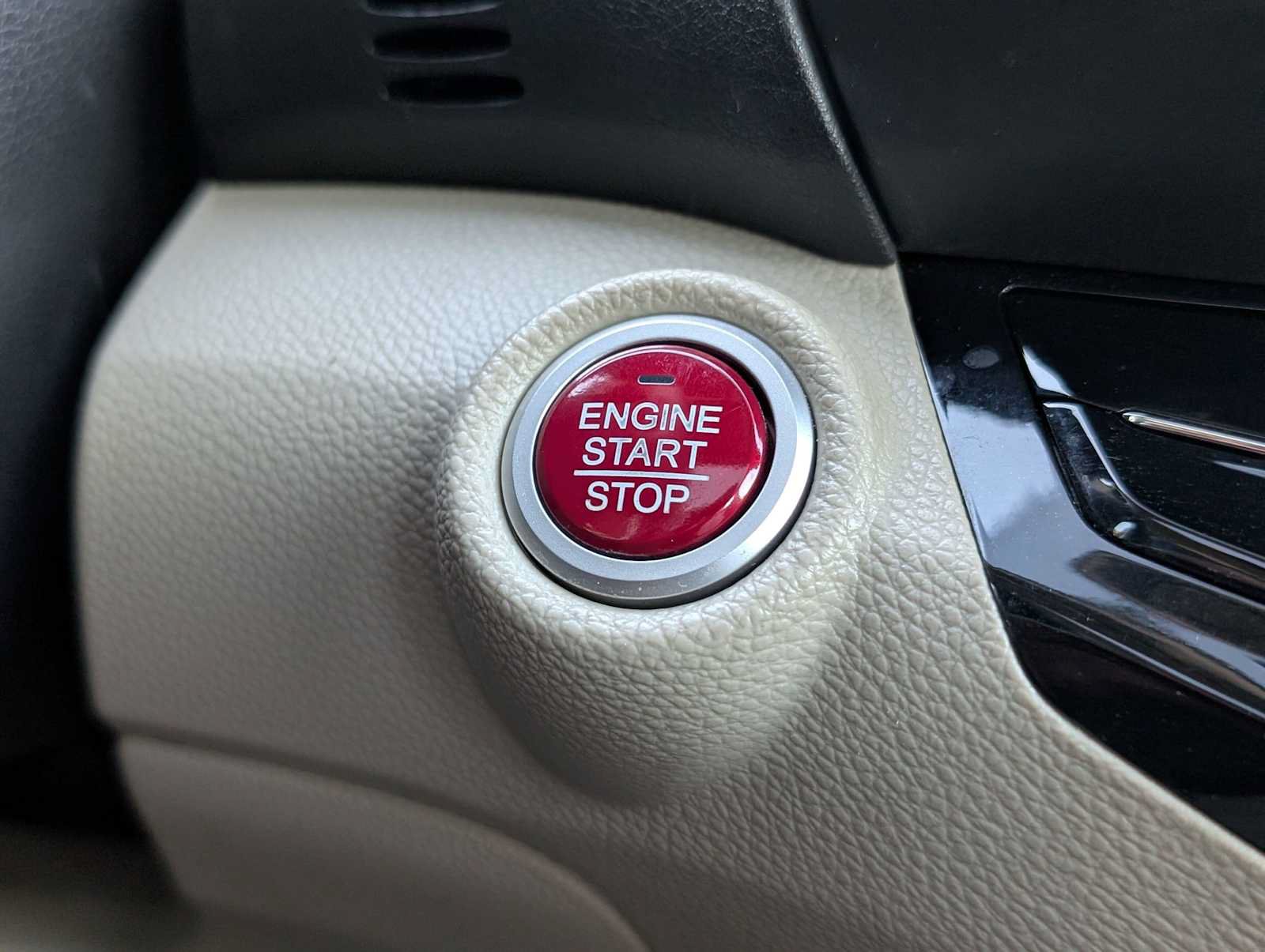 Used 2017 Honda Accord EX image 33