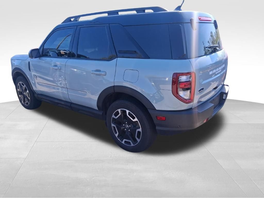 Used 2024 Ford Bronco Sport Outer Banks w/ Tech Package image 3