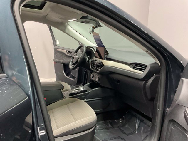 Used 2022 Ford Escape SE w/ SE Sport Appearance Package AWD/4WD image 23