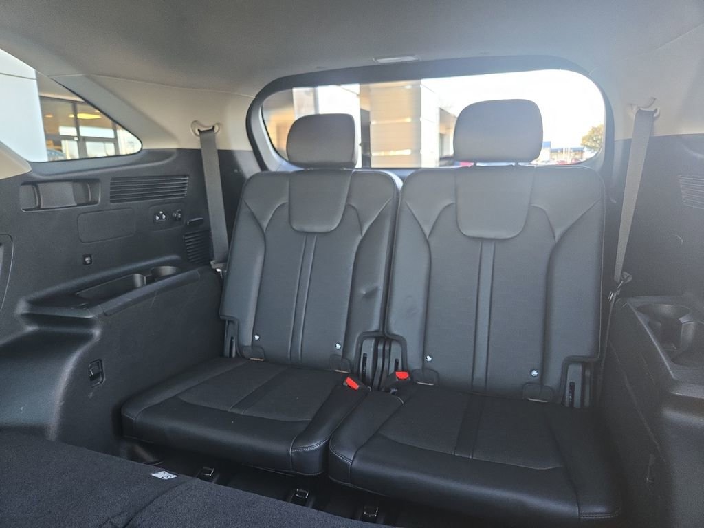 Used 2024 Kia Sorento S image 17