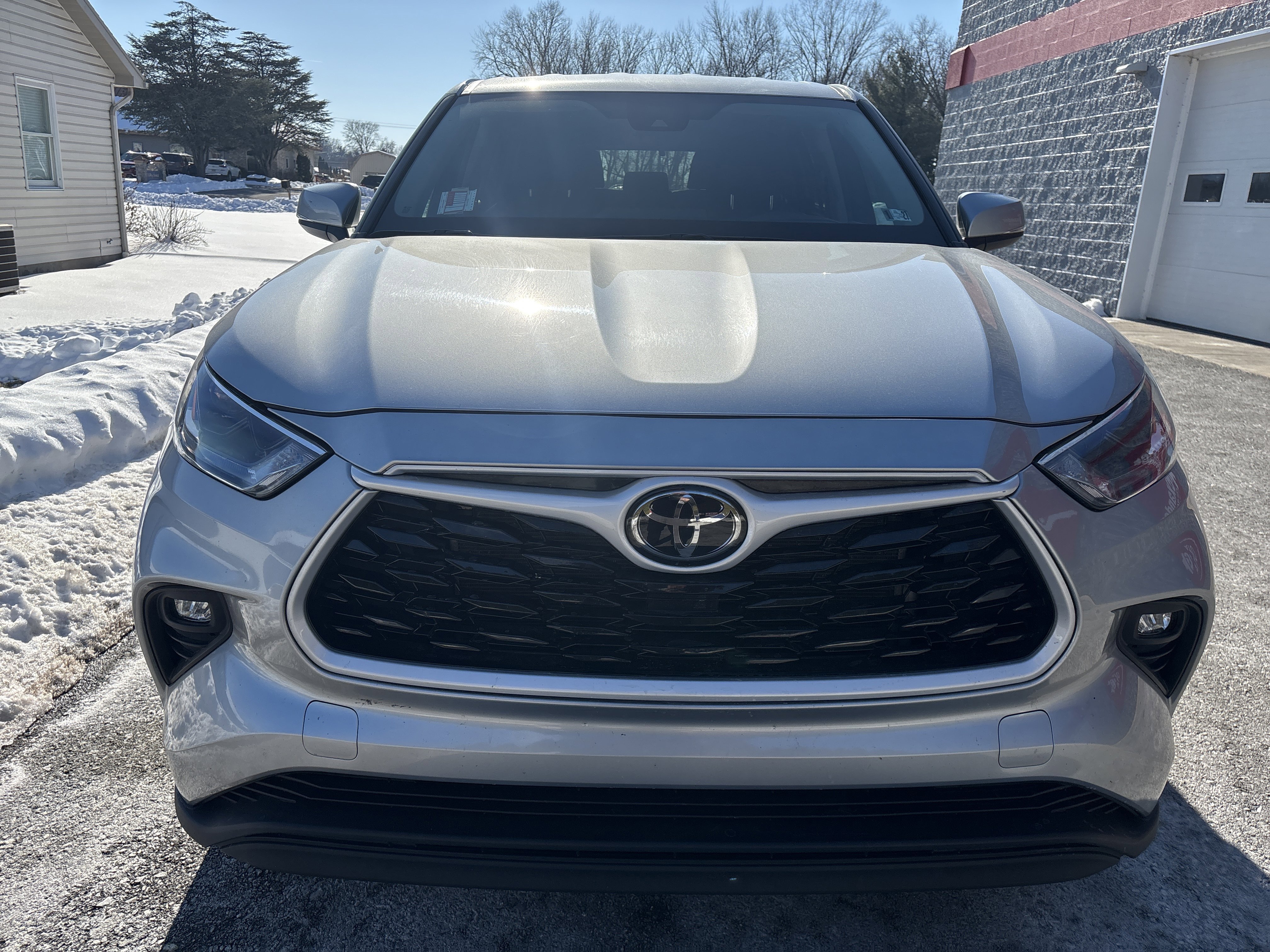 Used 2024 Toyota Highlander LE image 9