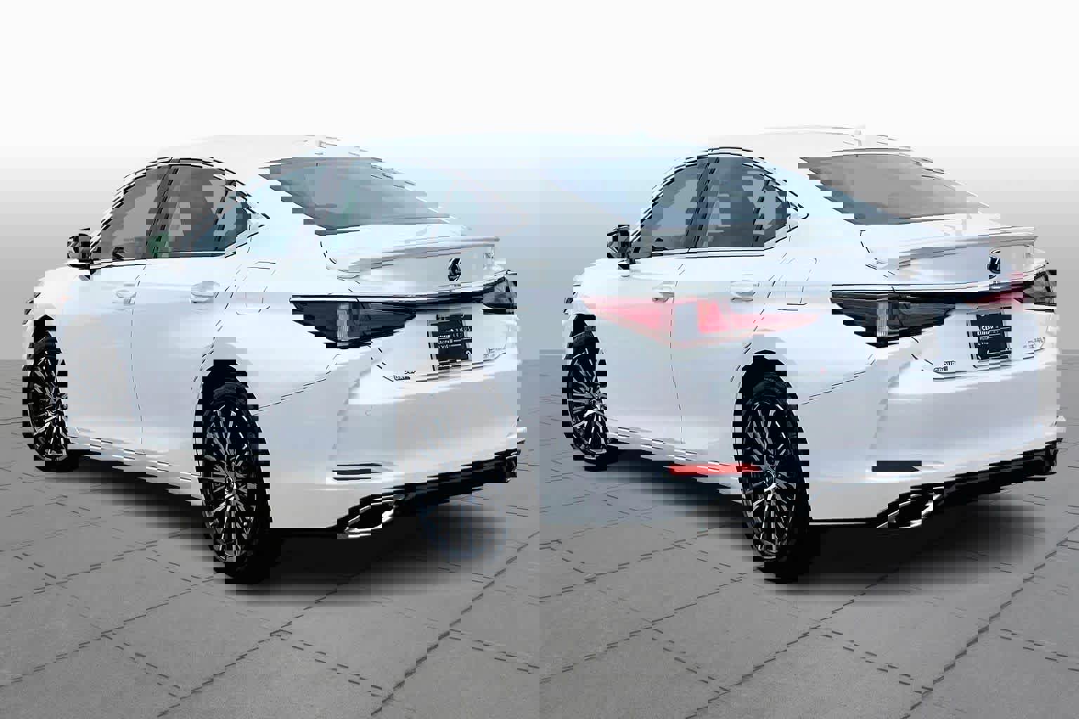 Certified 2025 Lexus ES 350 w/ Premium Package image 12