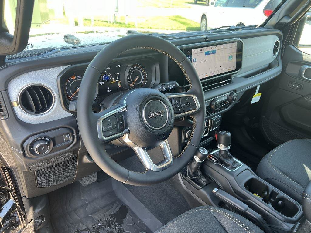 New 2024 Jeep Wrangler Unlimited Sahara w/ Safety Group AWD/4WD image 11