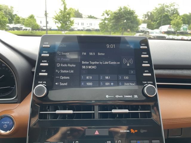 Certified 2020 Toyota Avalon Limited w/ Advanced Safety Package FWD image 17