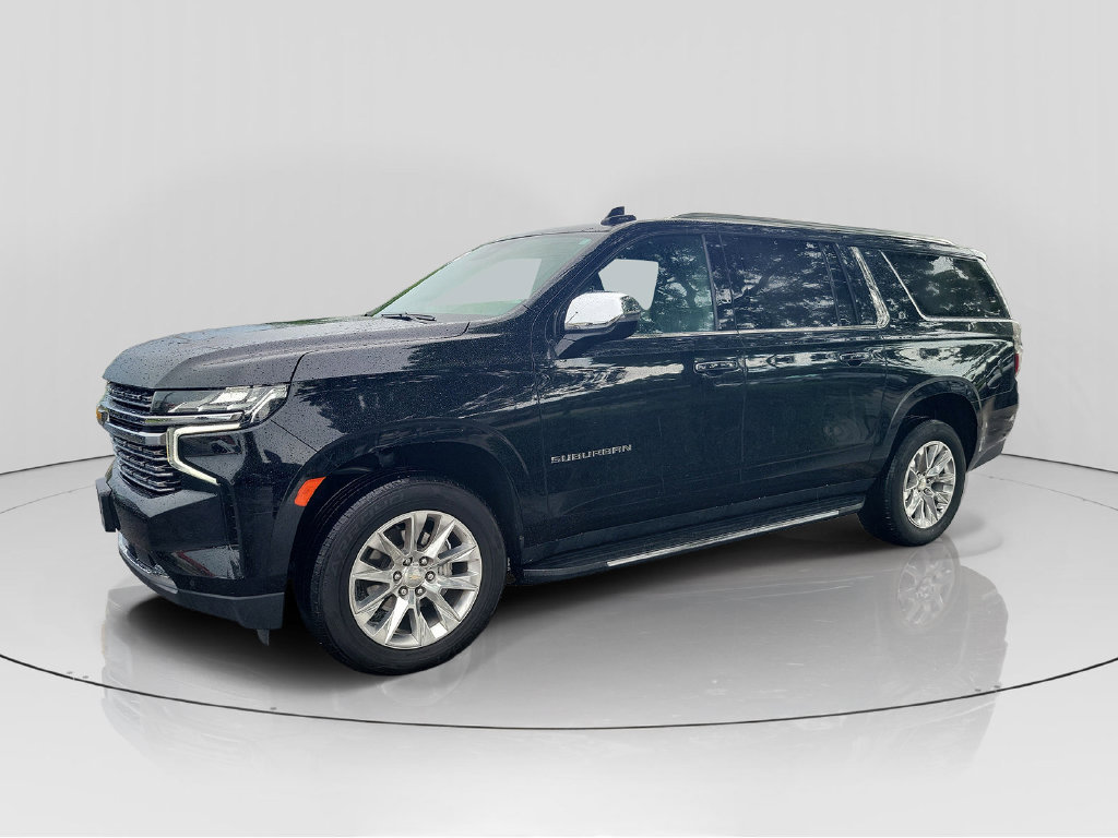 Used 2024 Chevrolet Suburban Premier AWD/4WD image 3