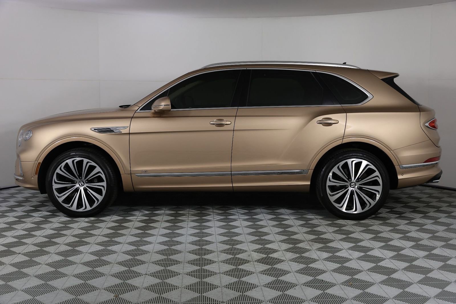 Used 2021 Bentley Bentayga image 5