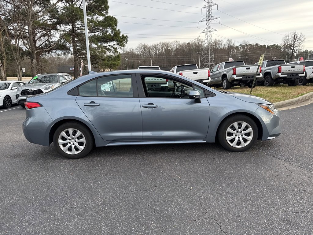 Used 2023 Toyota Corolla LE image 6