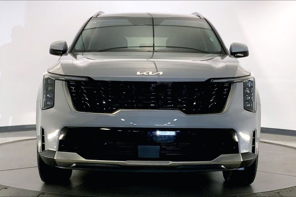 Used 2025 Kia Sorento S AWD/4WD image 2