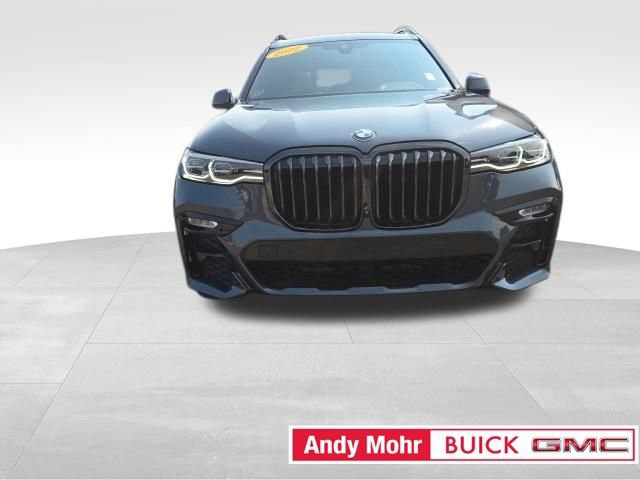Used 2022 BMW X7 xDrive40i w/ M Sport Package AWD/4WD image 5