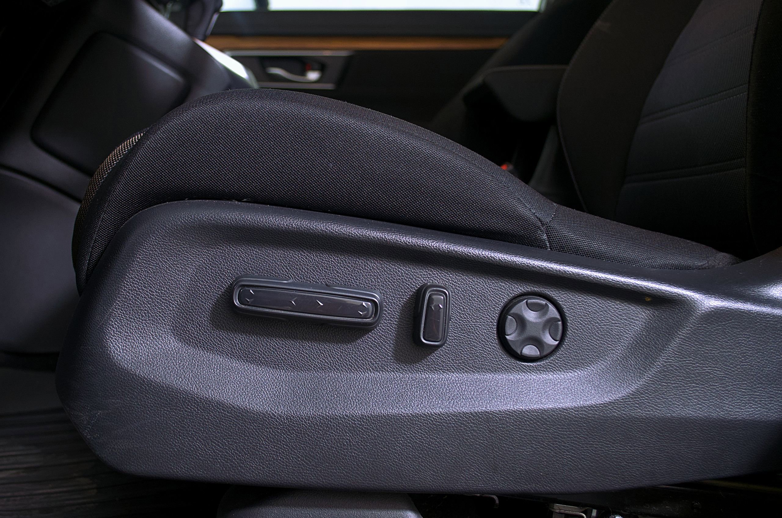 Used 2020 Honda CR-V EX image 19